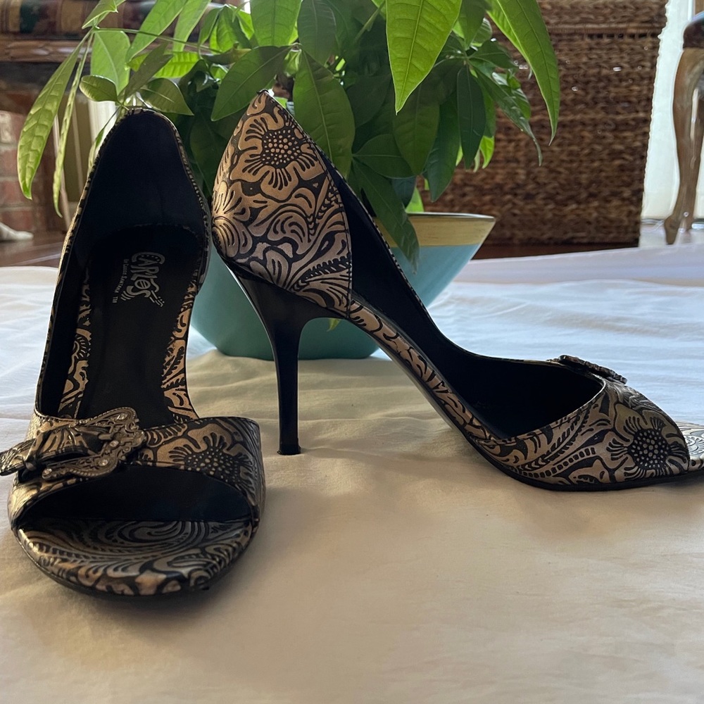 Carlos Santana heels